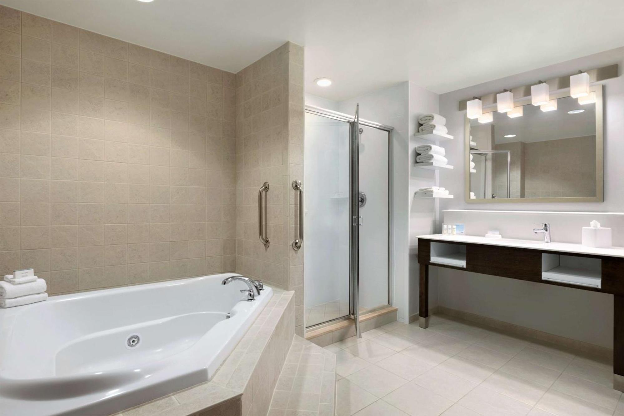 Hampton Inn Long Island-Brookhaven Farmingville Dış mekan fotoğraf
